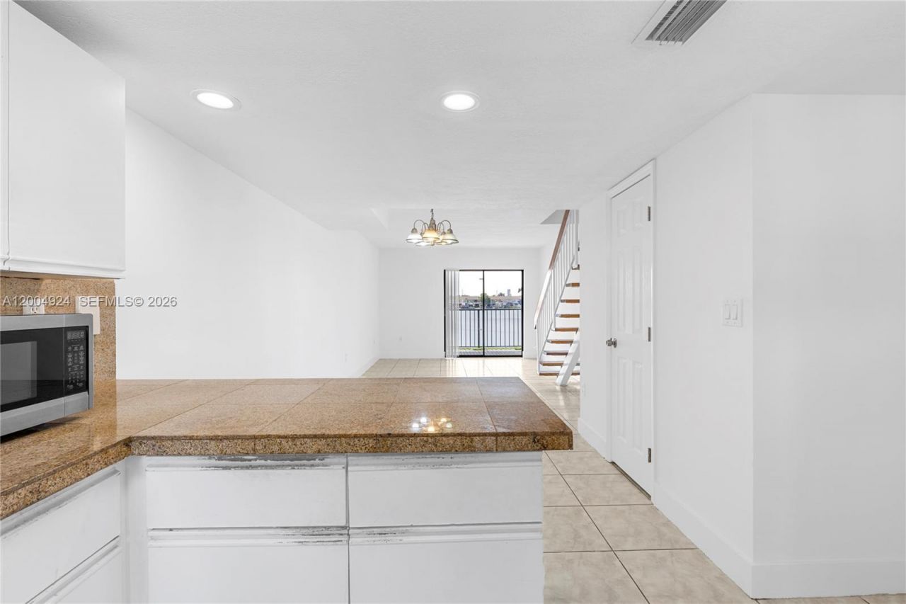 5580 W 26th Ct, Unit 209, Hialeah, FL 33016 Photo