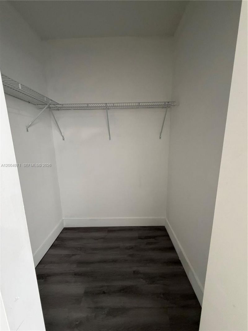 853 E 24th St, Unit 203, Hialeah, FL 33013 Photo