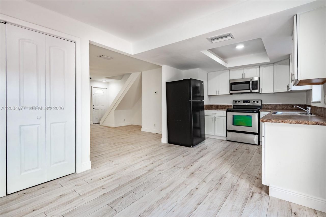 7920 Kimberly Blvd , Unit 305, North Lauderdale, FL 33068 Photo