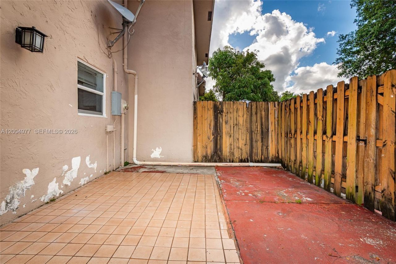 7920 Kimberly Blvd , Unit 305, North Lauderdale, FL 33068 Photo