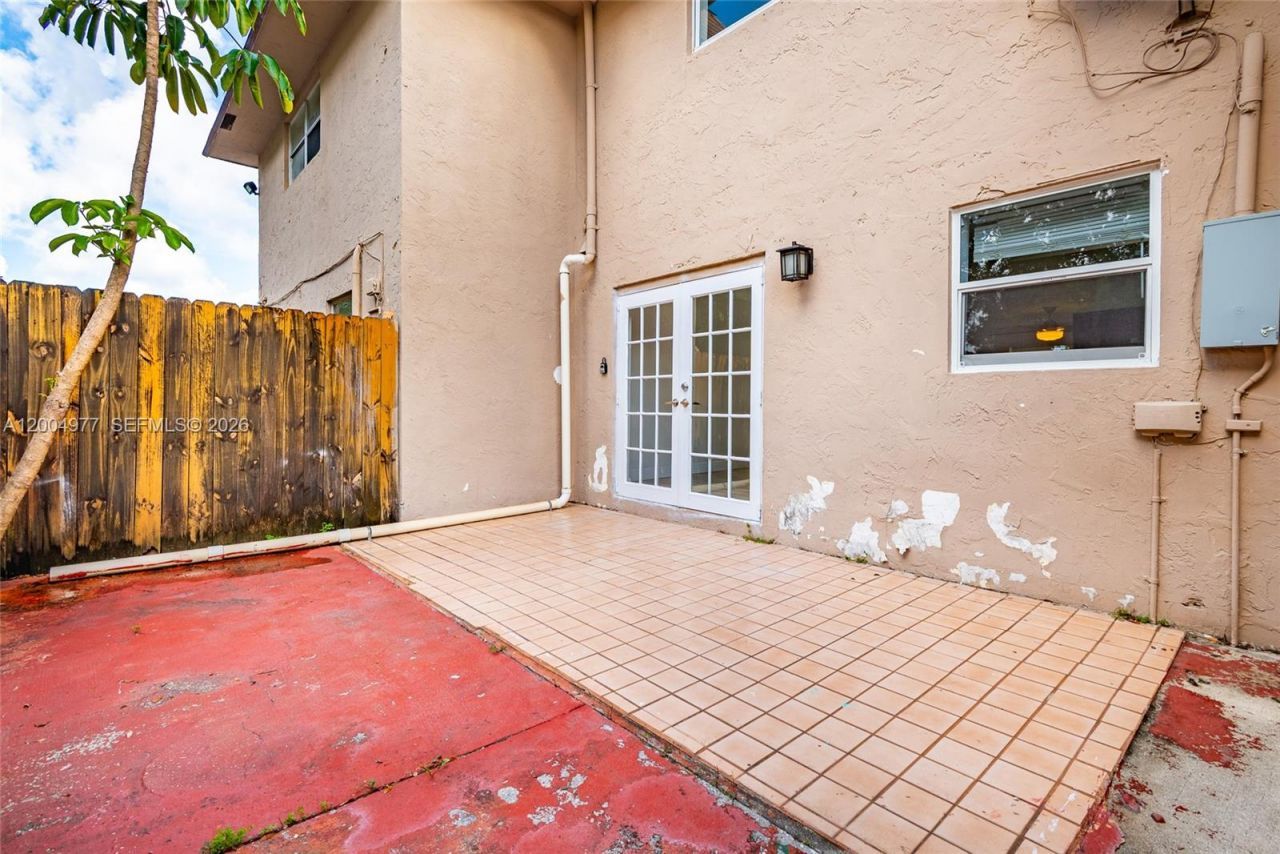 7920 Kimberly Blvd , Unit 305, North Lauderdale, FL 33068 Photo