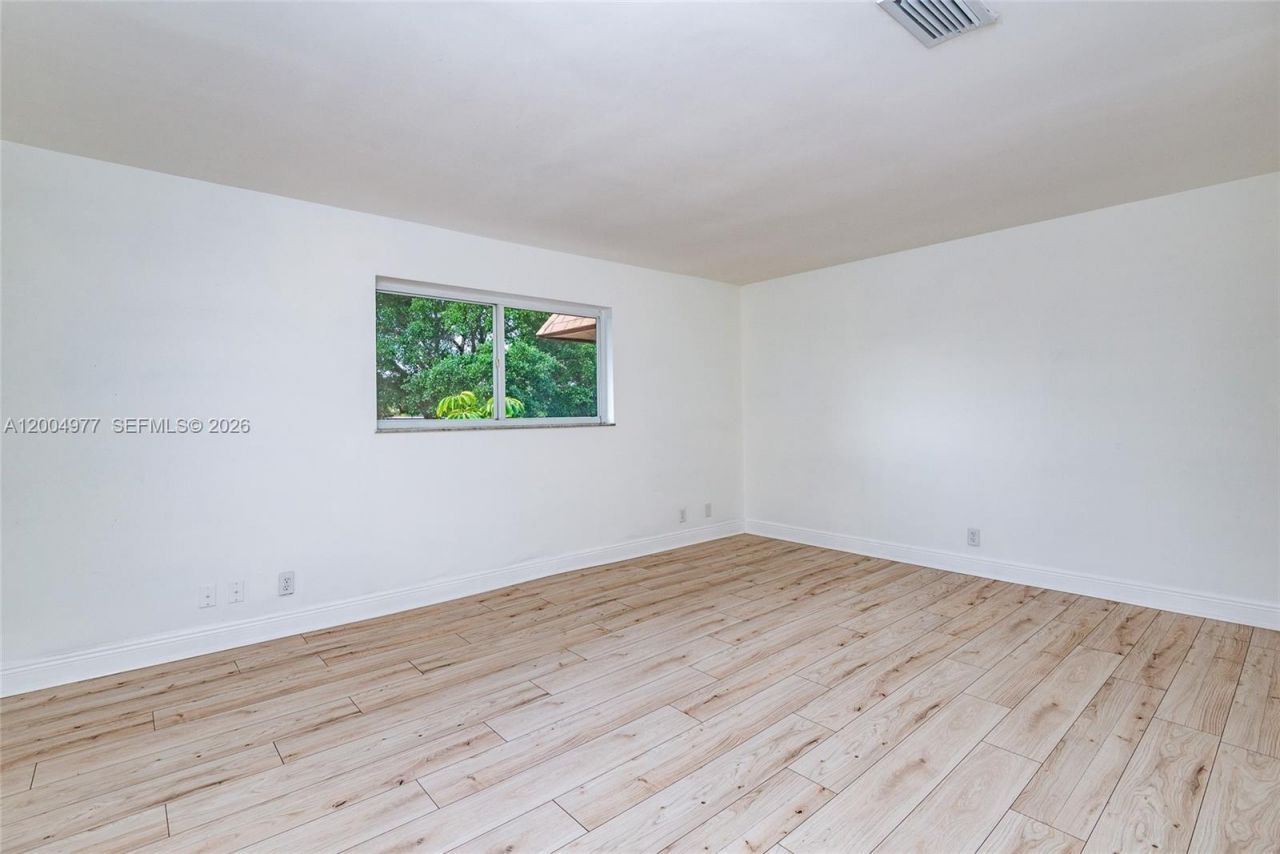 7920 Kimberly Blvd , Unit 305, North Lauderdale, FL 33068 Photo