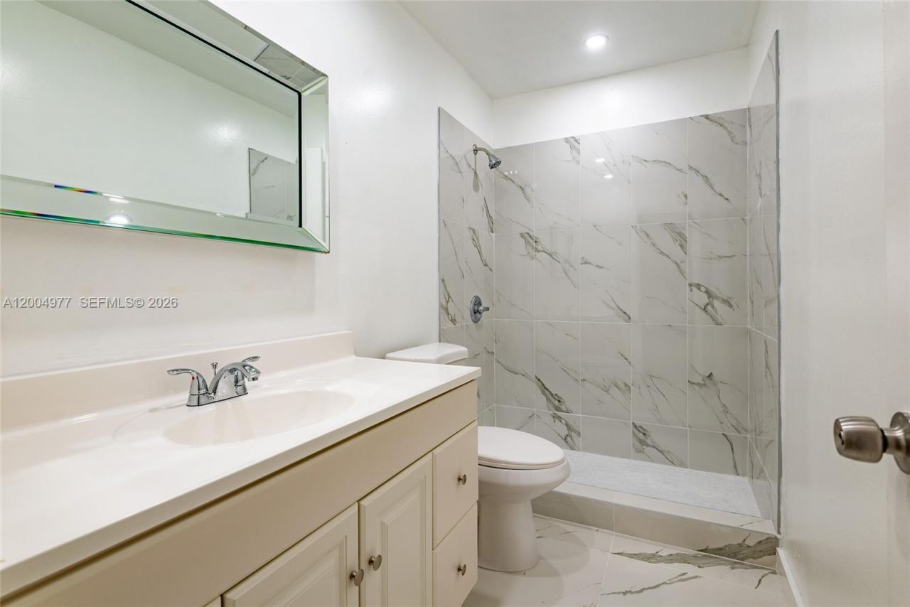 7920 Kimberly Blvd , Unit 305, North Lauderdale, FL 33068 Photo