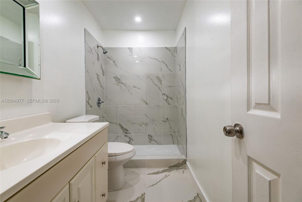 7920 Kimberly Blvd , Unit 305, North Lauderdale, FL 33068 Photo