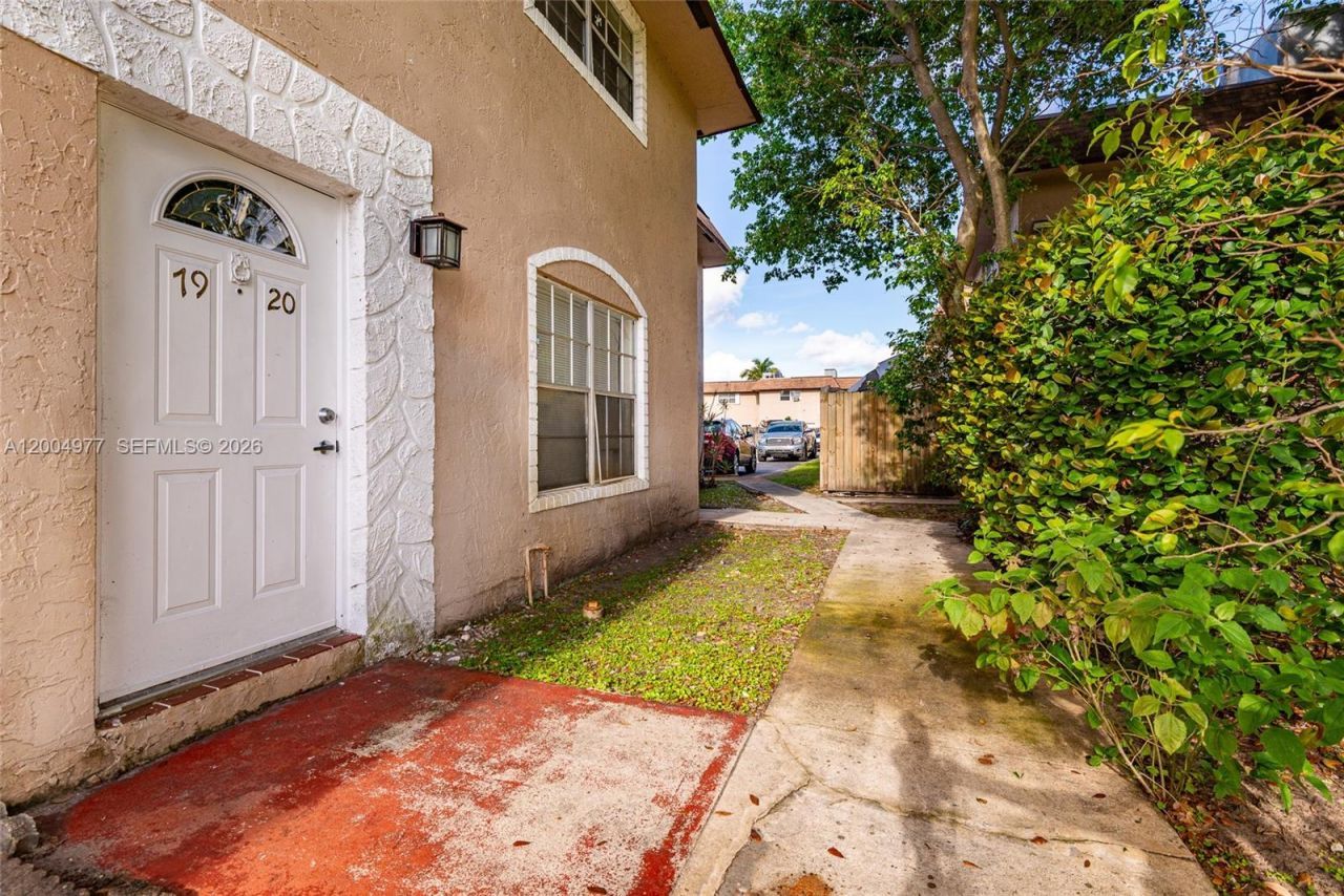 7920 Kimberly Blvd , Unit 305, North Lauderdale, FL 33068 Photo