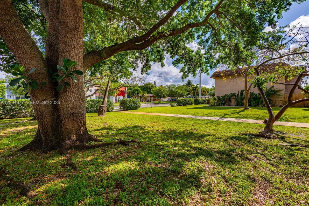 7920 Kimberly Blvd , Unit 305, North Lauderdale, FL 33068 Photo