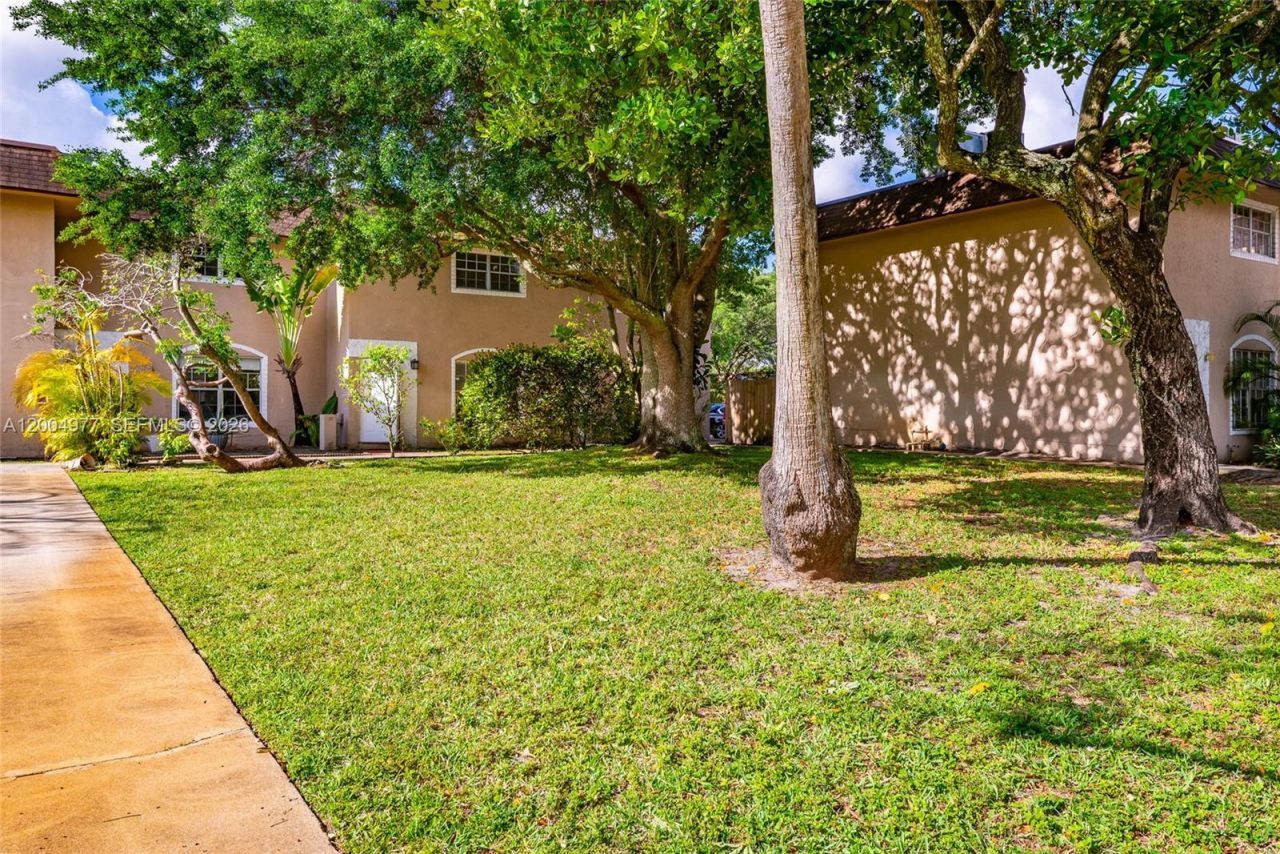 7920 Kimberly Blvd , Unit 305, North Lauderdale, FL 33068 Photo