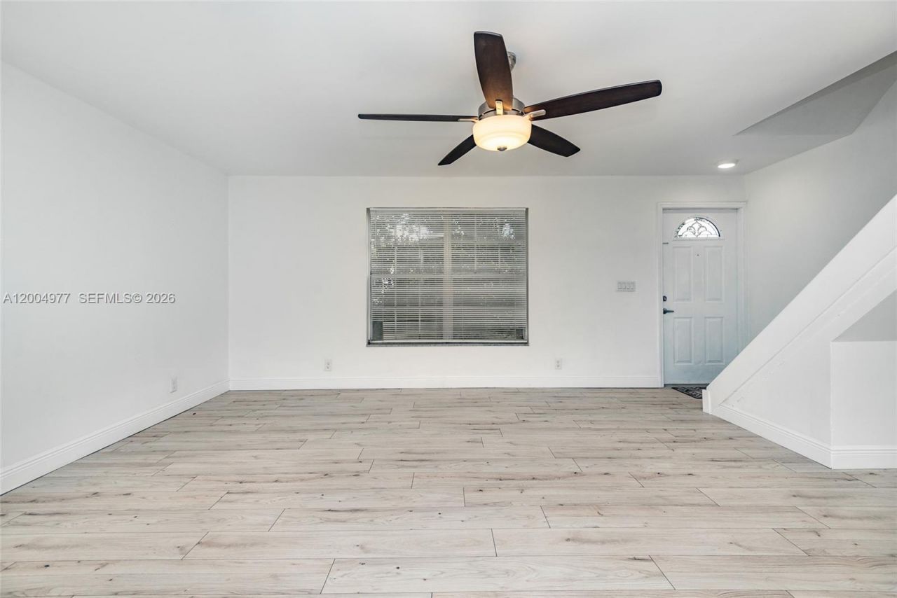 7920 Kimberly Blvd , Unit 305, North Lauderdale, FL 33068 Photo