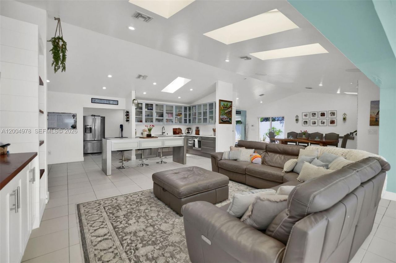 15540 SW 152nd Ter , Miami, FL 33187 Photo