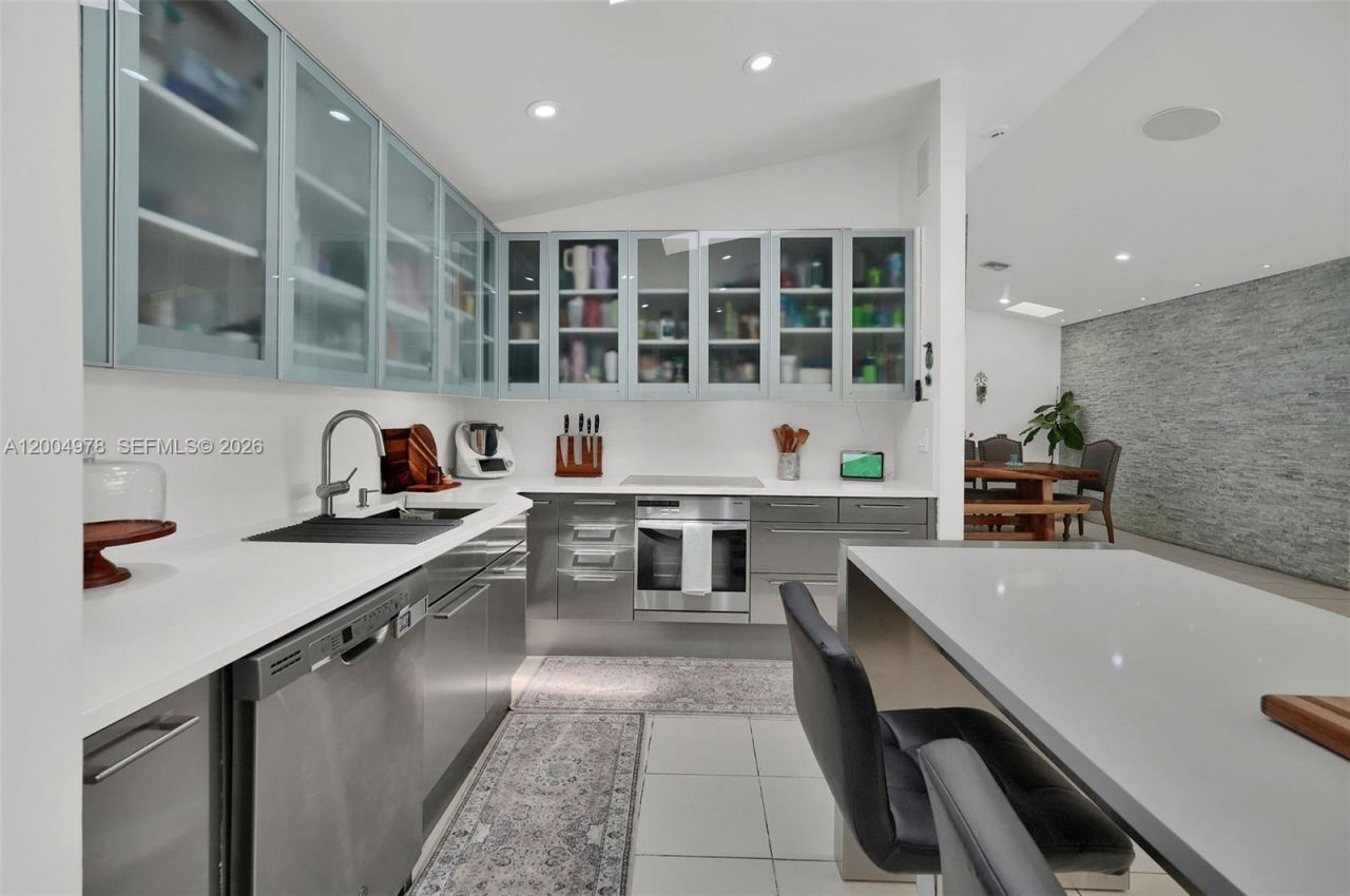 15540 SW 152nd Ter , Miami, FL 33187 Photo