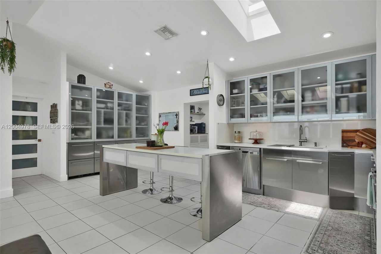 15540 SW 152nd Ter , Miami, FL 33187 Photo