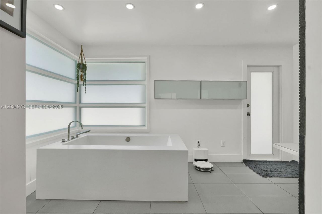 15540 SW 152nd Ter , Miami, FL 33187 Photo