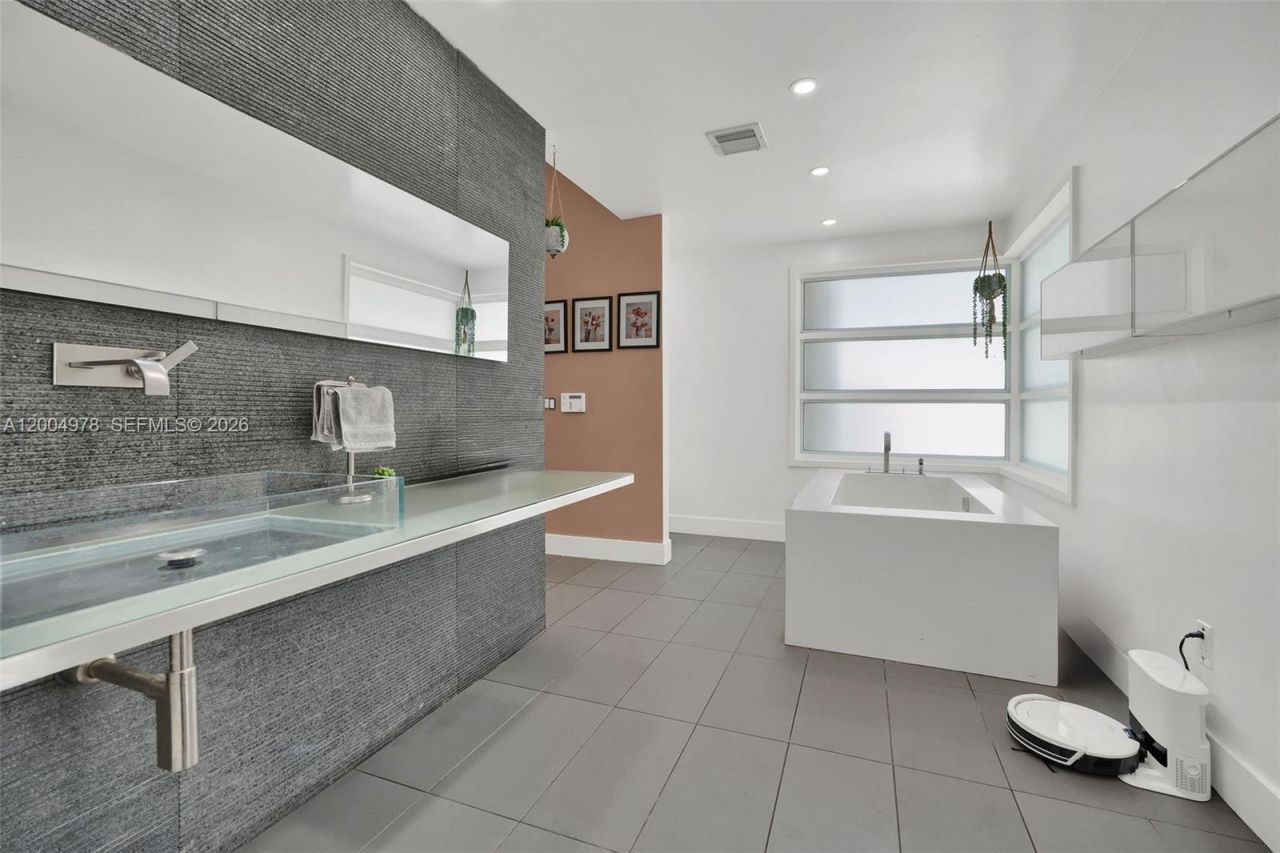 15540 SW 152nd Ter , Miami, FL 33187 Photo