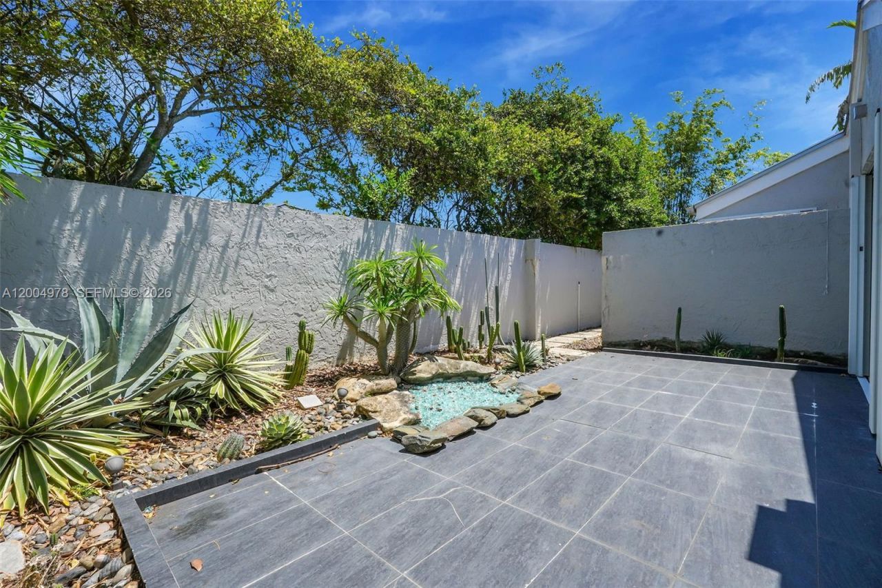 15540 SW 152nd Ter , Miami, FL 33187 Photo