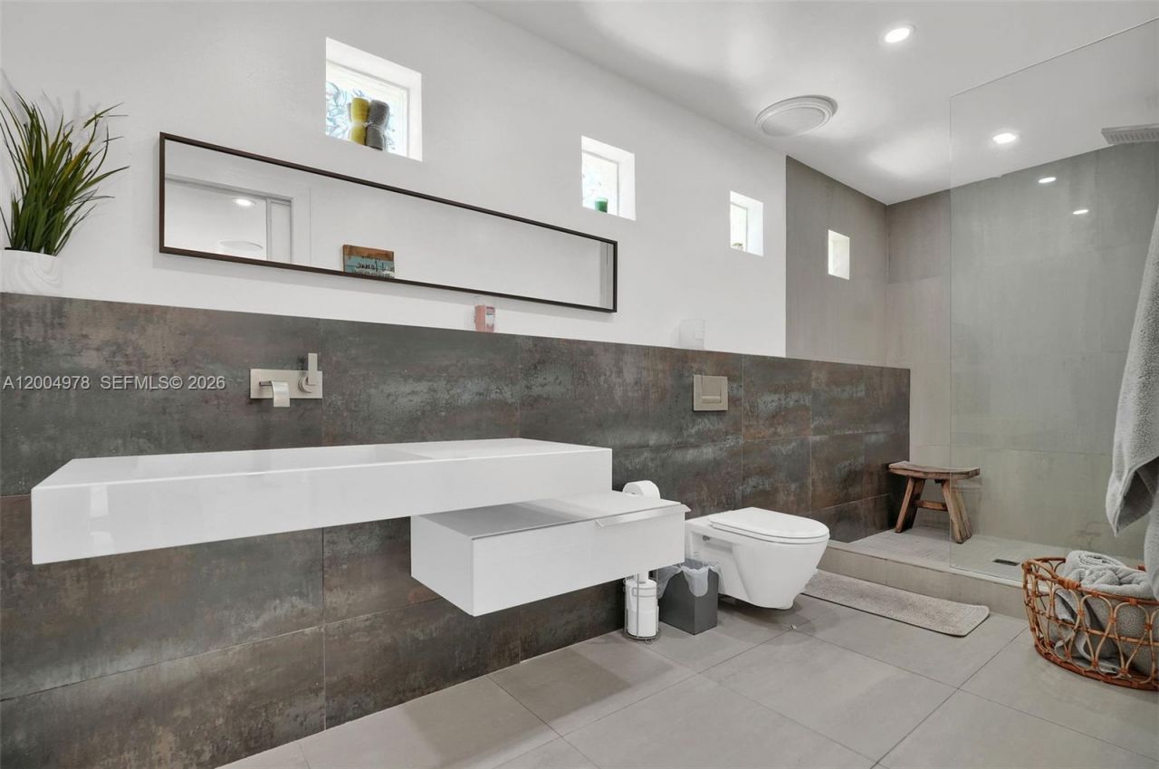 15540 SW 152nd Ter , Miami, FL 33187 Photo