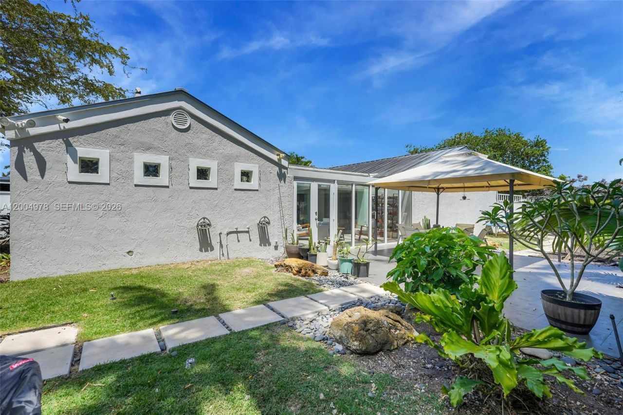 15540 SW 152nd Ter , Miami, FL 33187 Photo