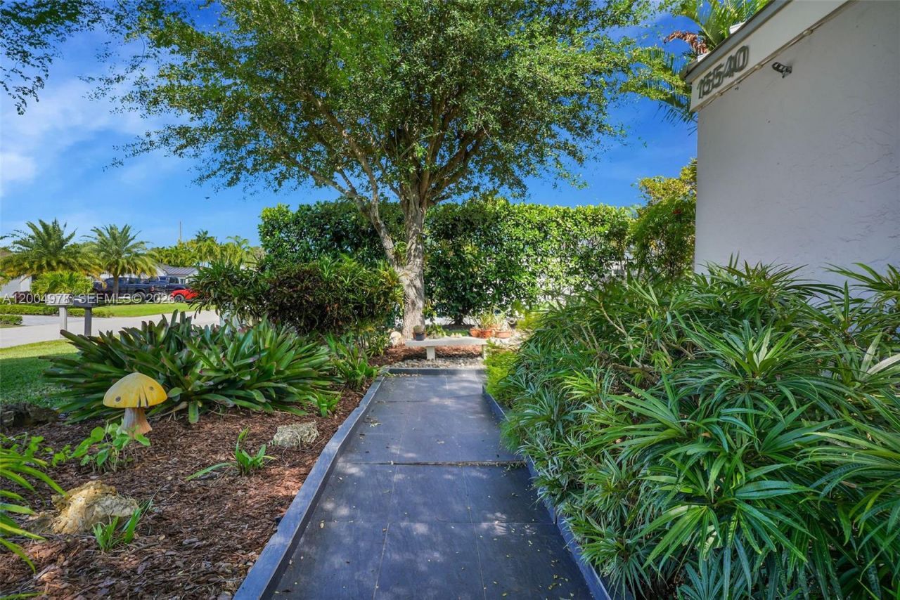 15540 SW 152nd Ter , Miami, FL 33187 Photo