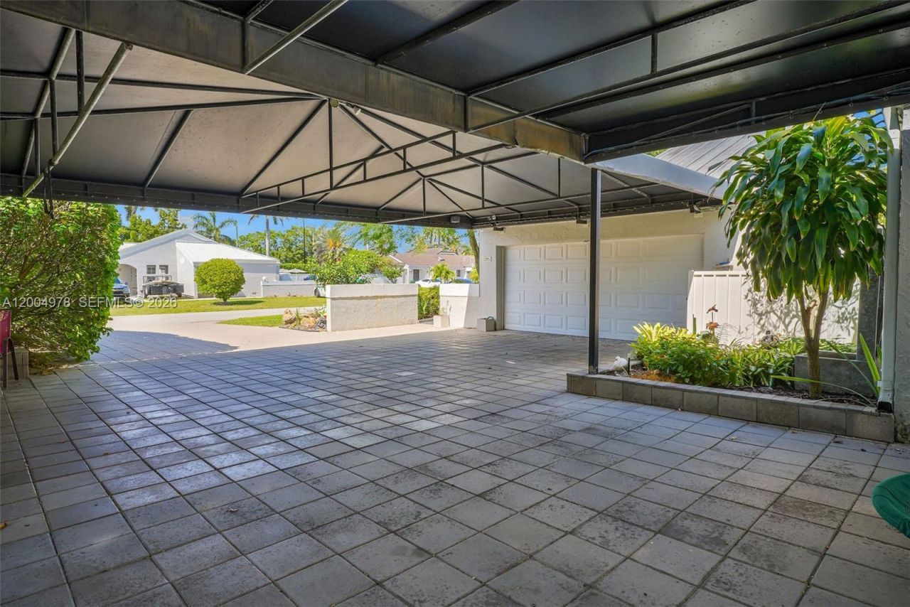 15540 SW 152nd Ter , Miami, FL 33187 Photo