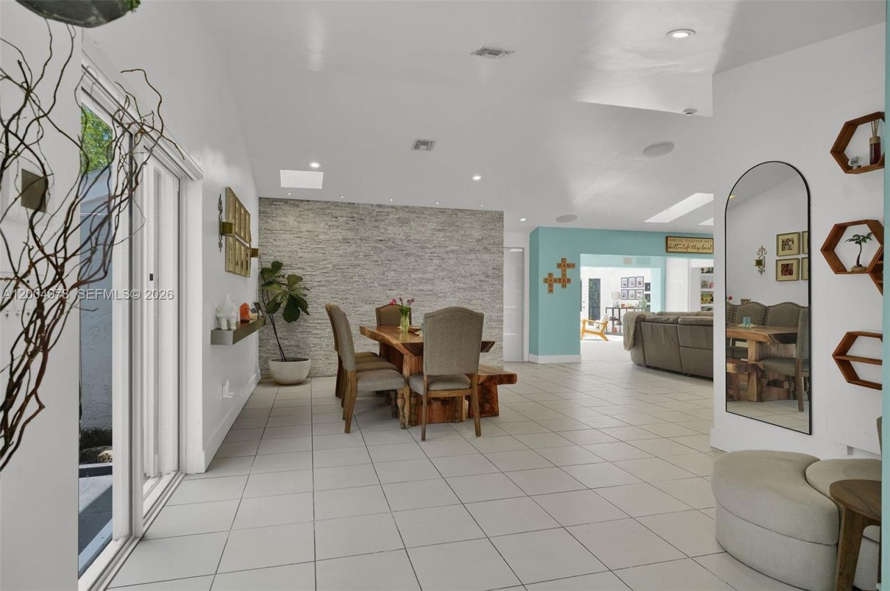 15540 SW 152nd Ter , Miami, FL 33187 Photo