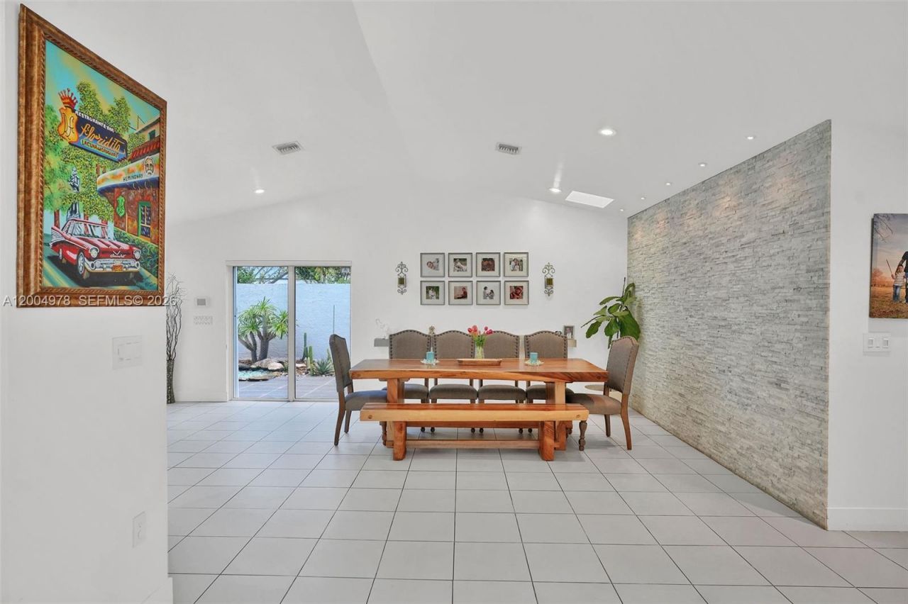 15540 SW 152nd Ter , Miami, FL 33187 Photo