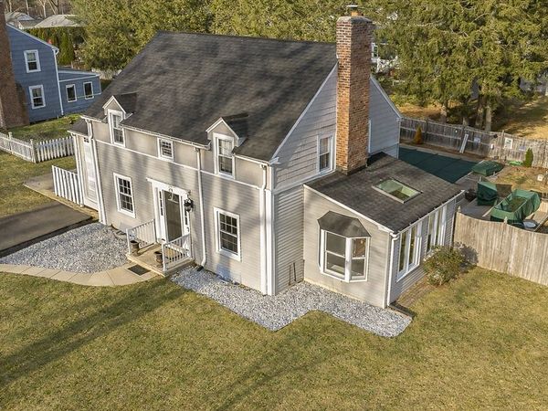 87 Bridle Path Rd, Springfield, MA 01118