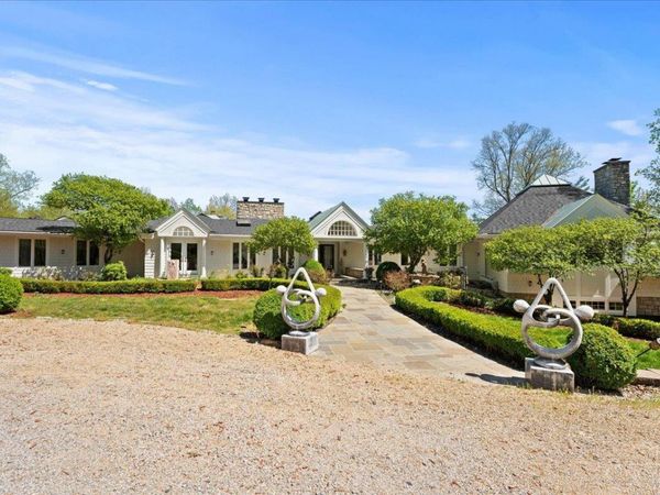 6220 Hawk Ridge Lane, Indian Hill, OH 45243