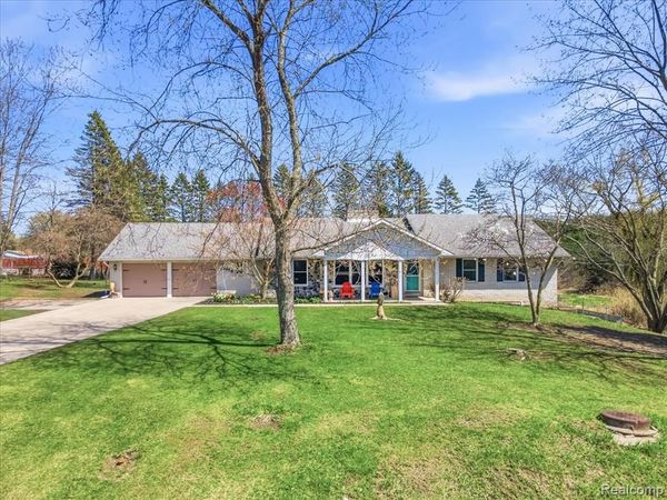 2956 Maywood Drive , Port Huron Twp, MI 48060