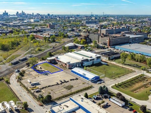 1975 Clay Street , Detroit, MI 48211