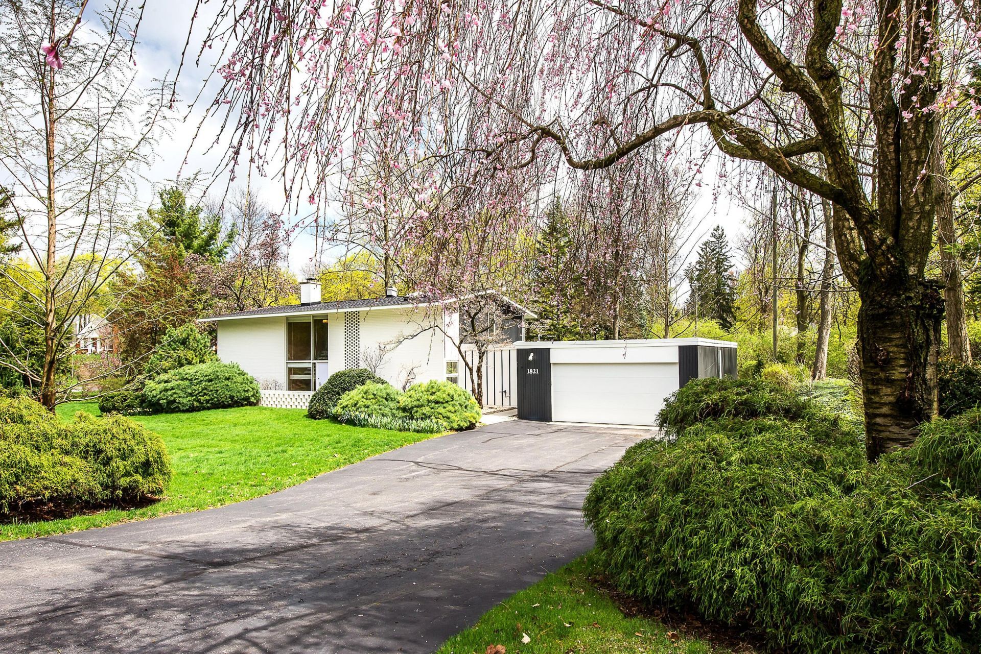 1821 Sheridan Drive, Ann Arbor, MI 48104 Main Photo