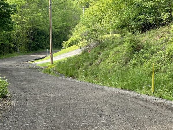 510 Cooney Hollow Rd , Sewickley, PA 15143