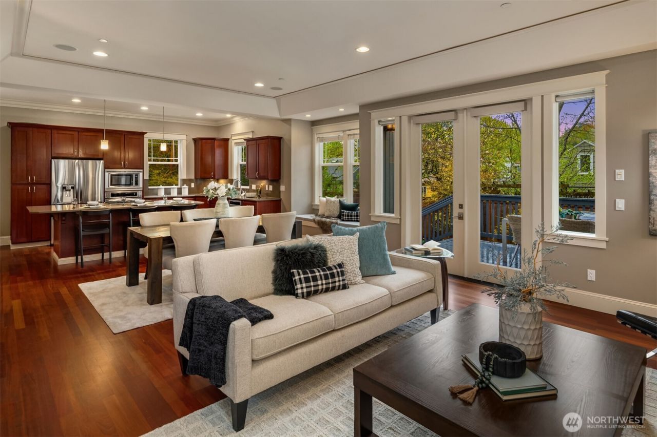 3655 NE 73rd Street , Seattle, WA 98115