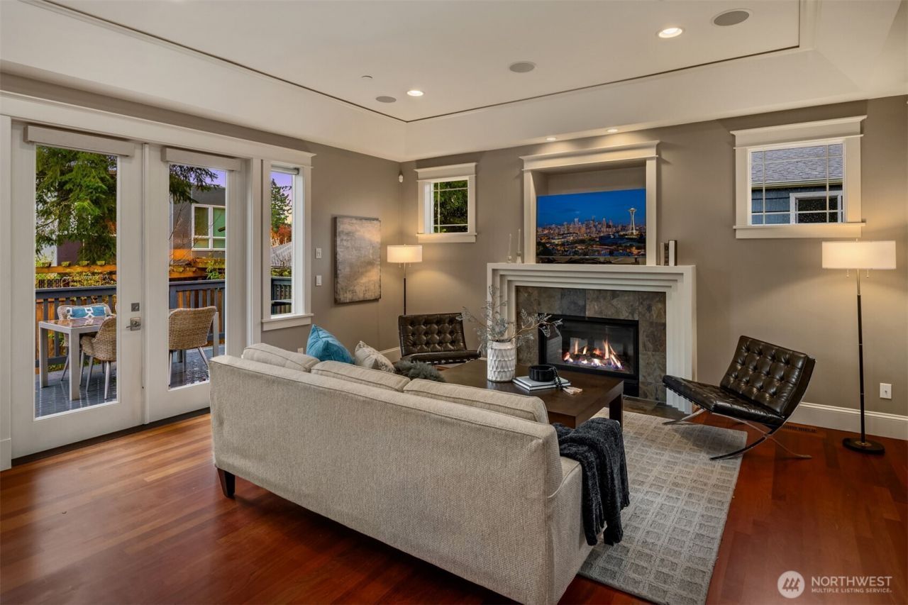 3655 NE 73rd Street , Seattle, WA 98115