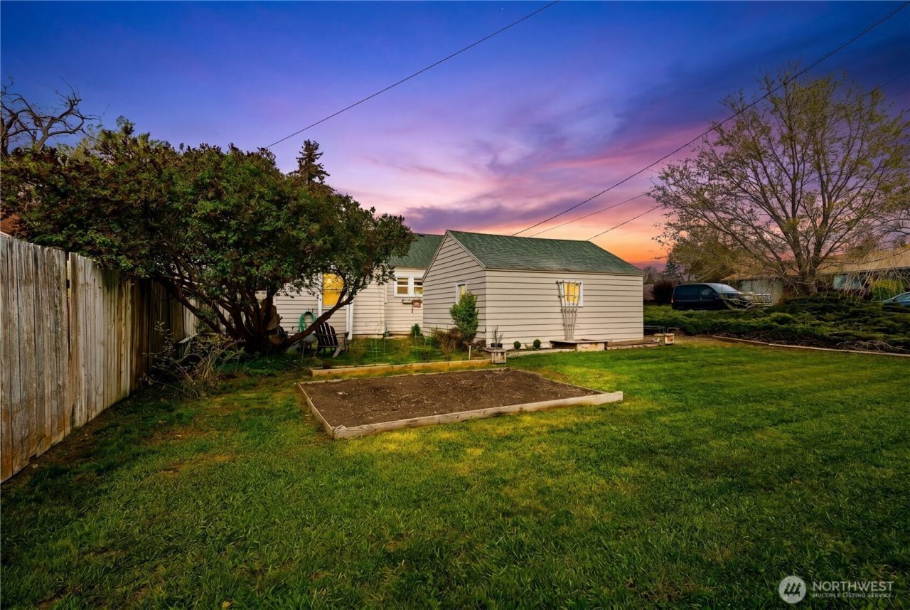 100 S Sampson Street , Ellensburg, WA 98926