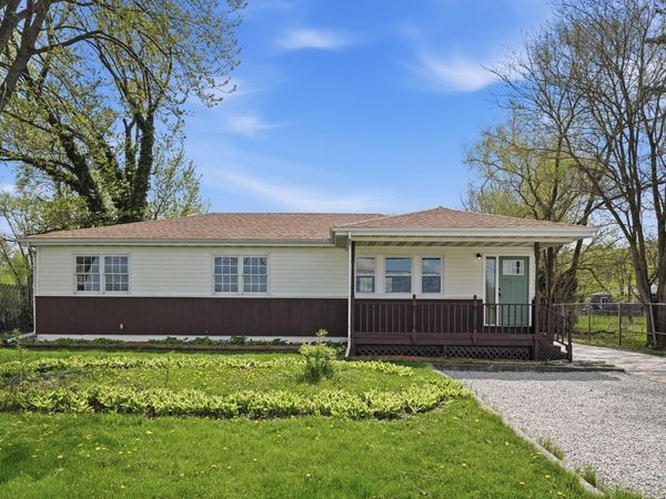 1419 W 61st Avenue, Merrillville, IN 46410