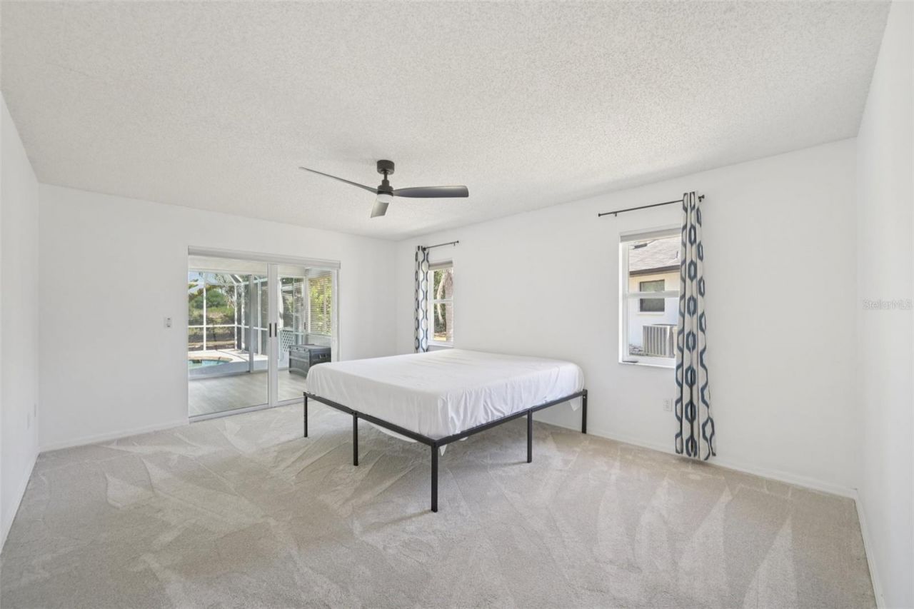 5495 Cynthia Lane , Sarasota, FL 34235 Photo