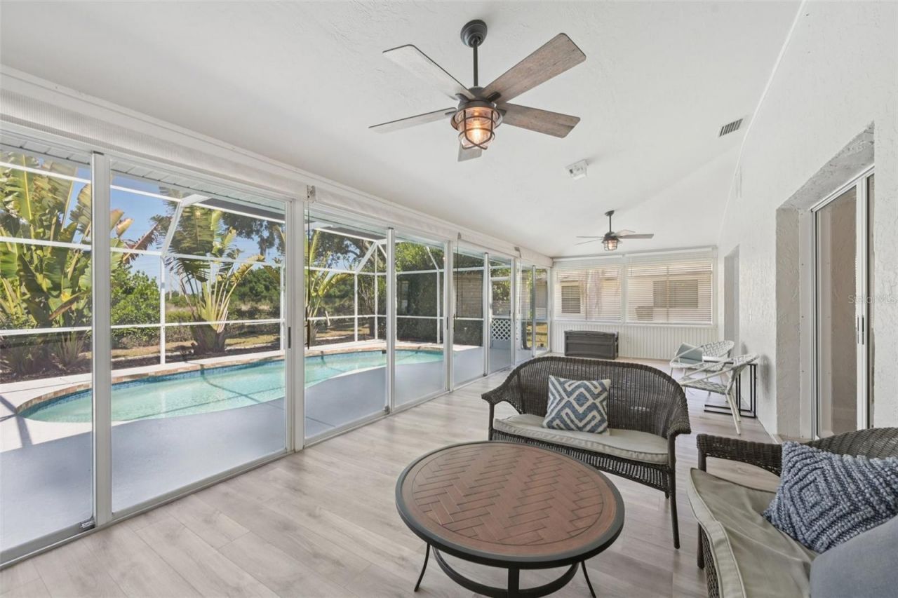 5495 Cynthia Lane , Sarasota, FL 34235 Photo