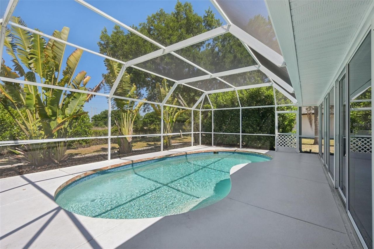 5495 Cynthia Lane , Sarasota, FL 34235 Photo