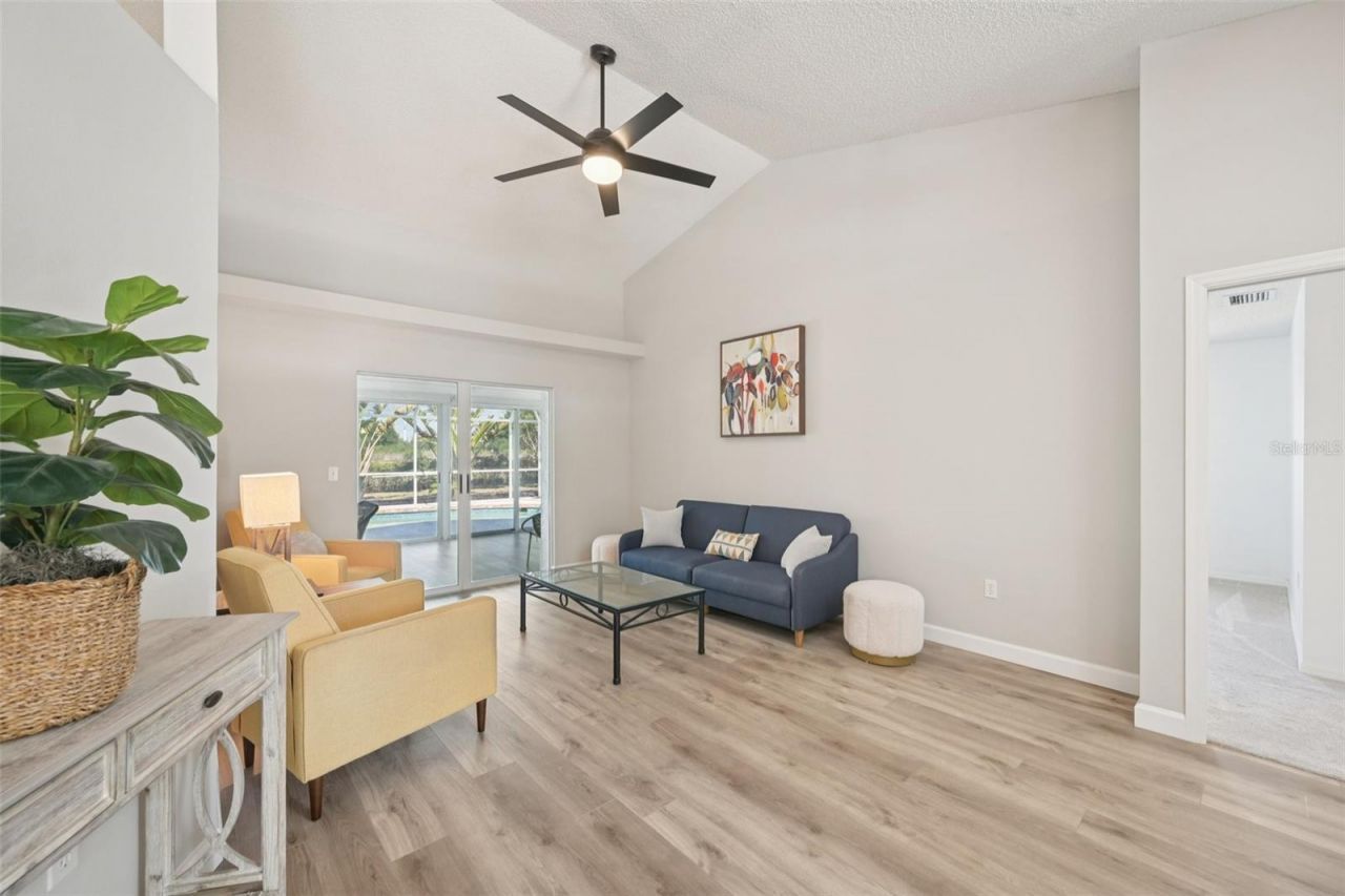 5495 Cynthia Lane , Sarasota, FL 34235 Photo