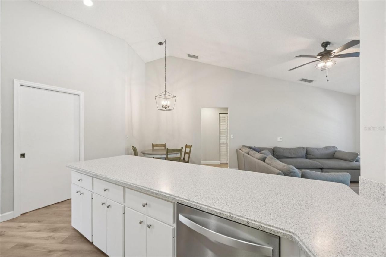 5495 Cynthia Lane , Sarasota, FL 34235 Photo