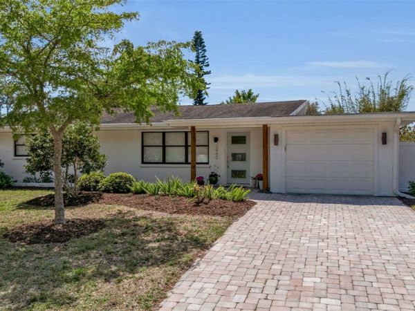 2440 VALENCIA DRIVE , SARASOTA, FL 34239