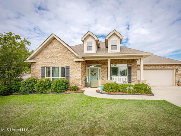 1006 Prairiegrass Court, Ocean Springs, MS 39564
