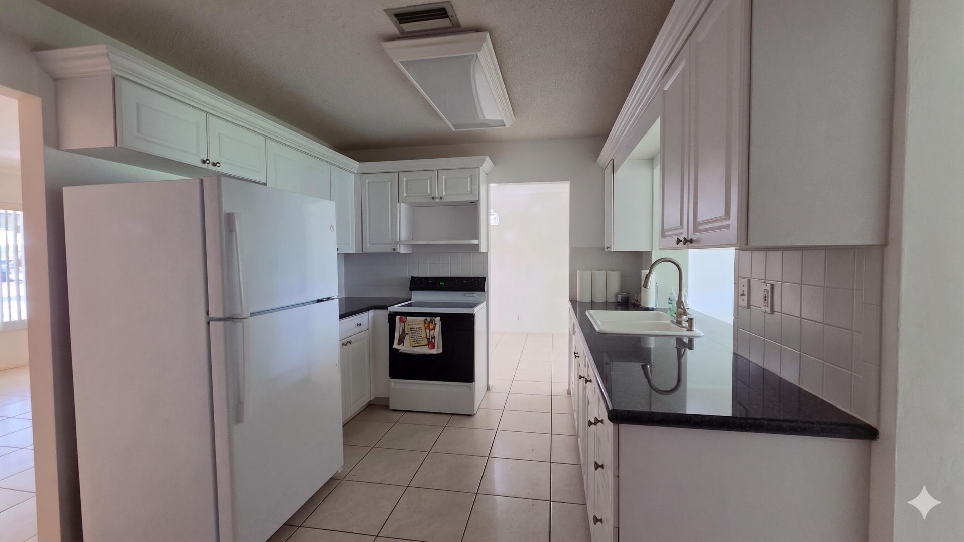 7002 NW 71st Avenue, Tamarac, FL 33321 Photo