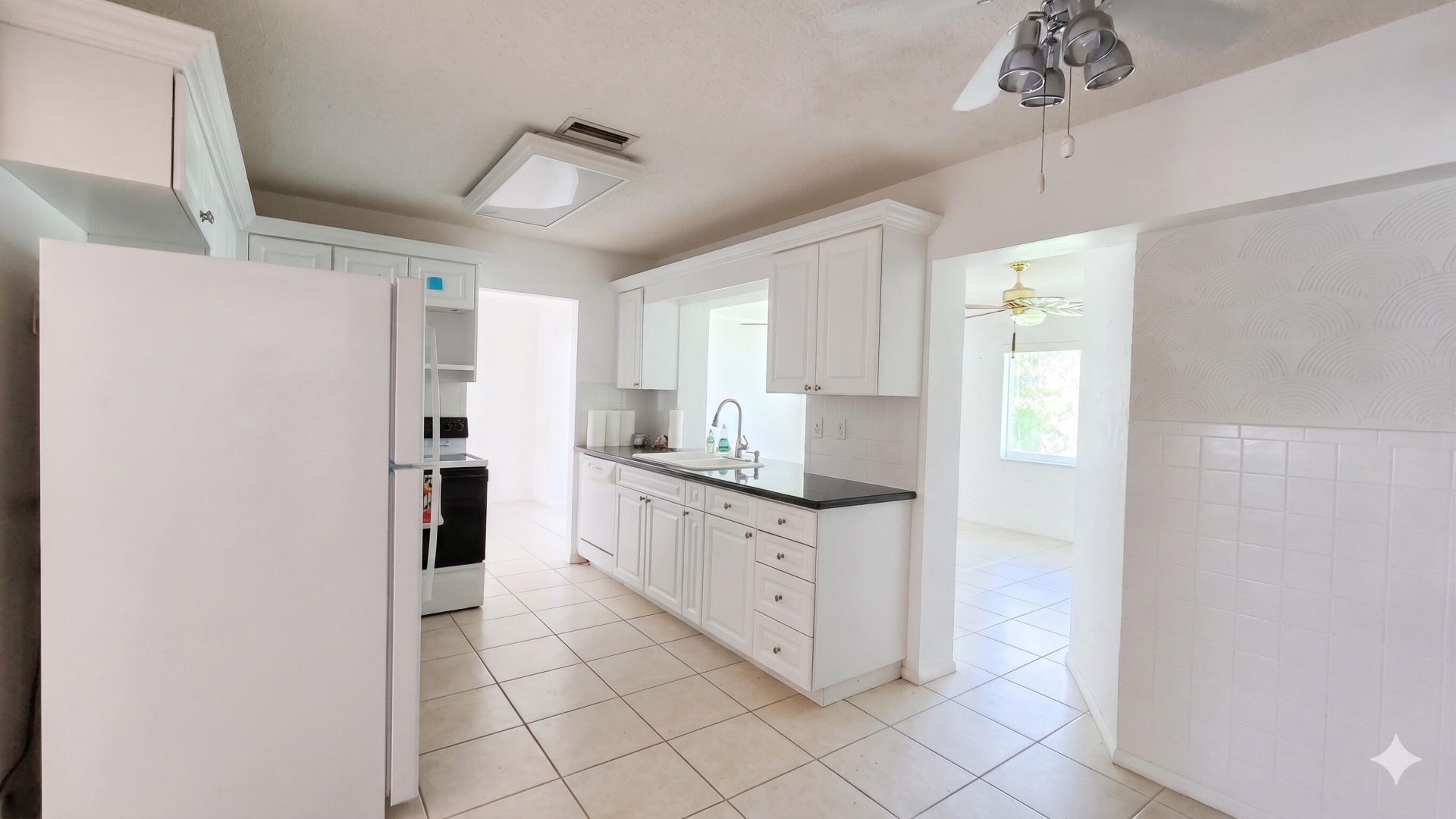 7002 NW 71st Avenue, Tamarac, FL 33321 Photo