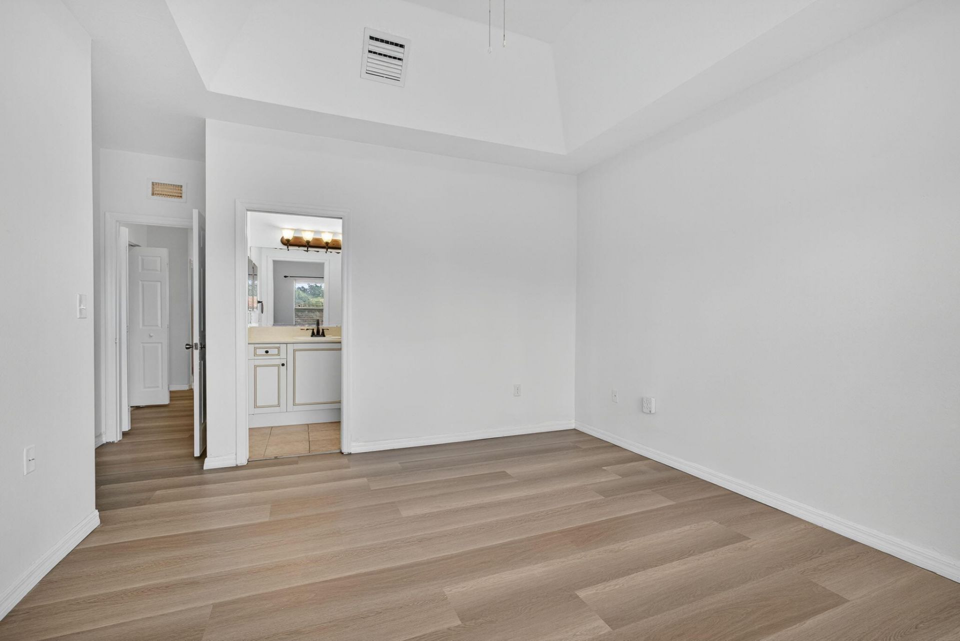 513 Talia Circle, Palm Springs, FL 33461 Photo