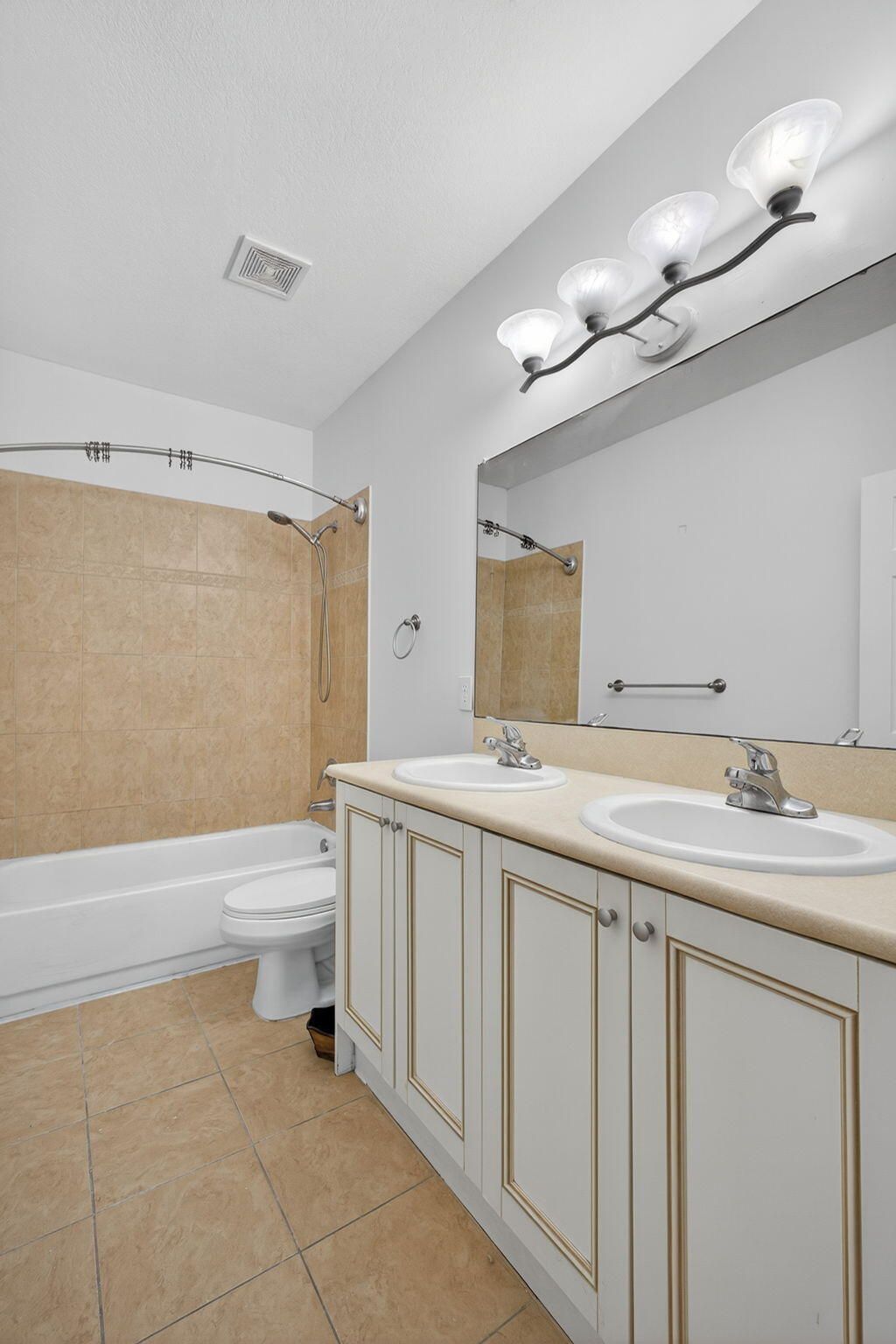 513 Talia Circle, Palm Springs, FL 33461 Photo