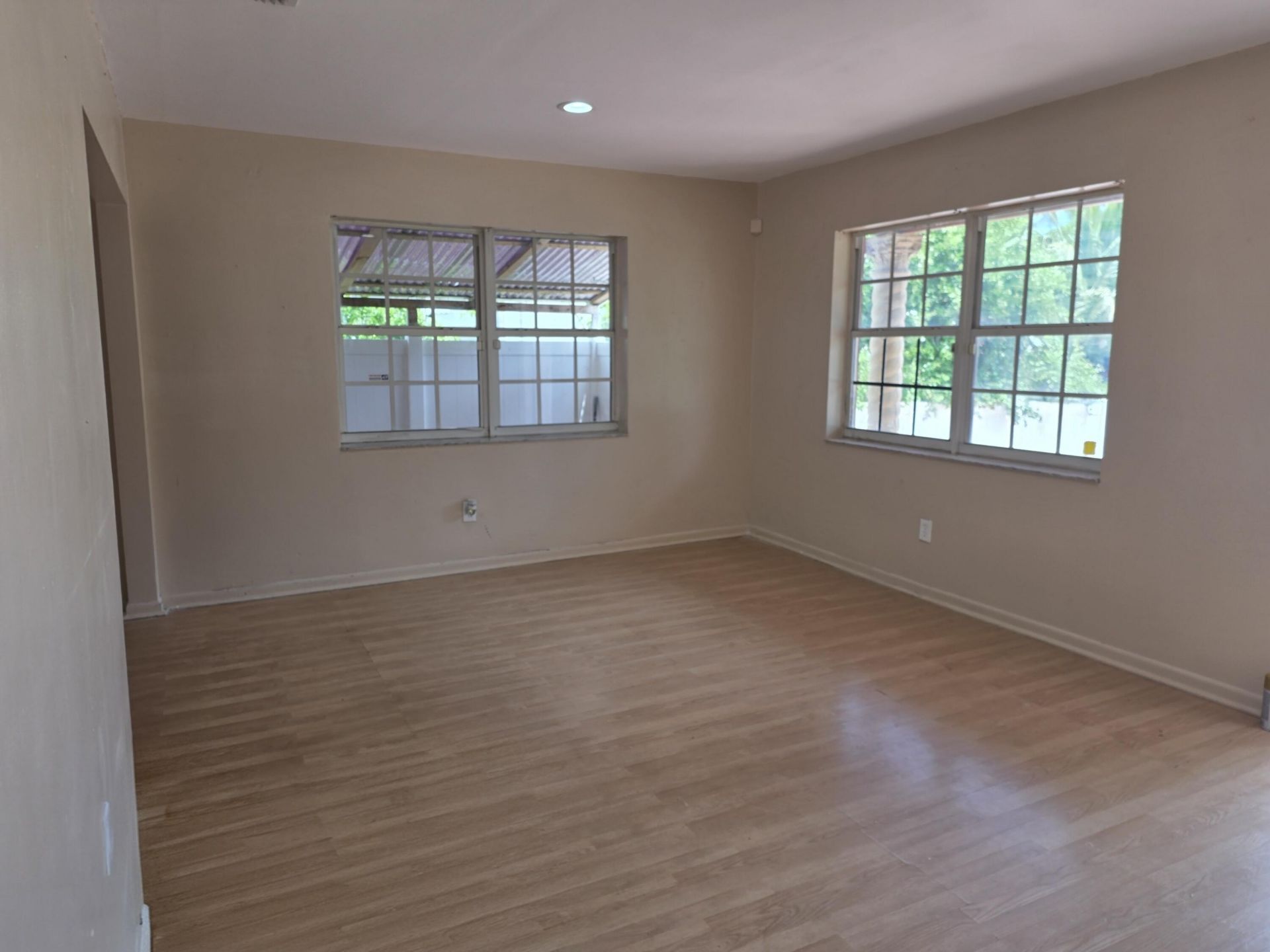 905 S F Street, Lake Worth Beach, FL 33460 Photo