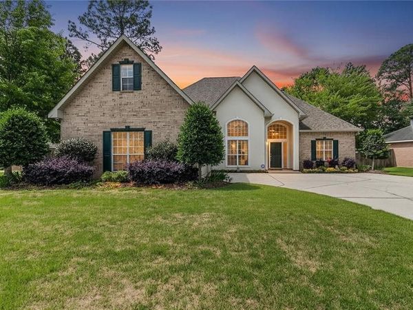 223 BAMBOO Drive , Covington, LA 70433