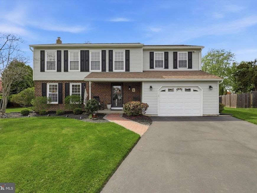 12 Sterling Drive, Horsham, PA 19044 Main Photo