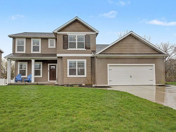 202 E Thorn Hill Court, Hastings, MI 49058