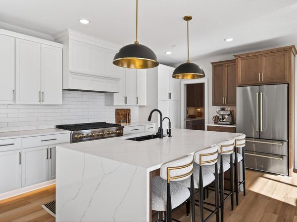 2388 Laurie Court, Roseville, MN 55113